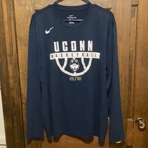 Nike UCONN Basketball Long Sleeve Shirt 🏀